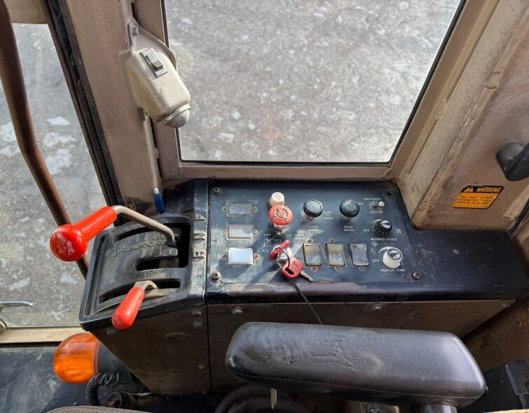 JOHN DEERE 772B ***INSCRIT***